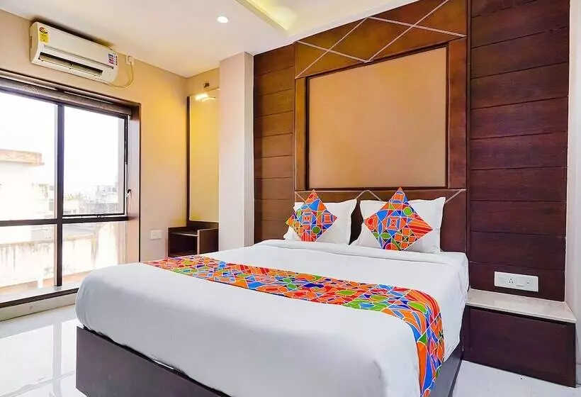 Fabhotel Eros 211   Nr Sreebhumi