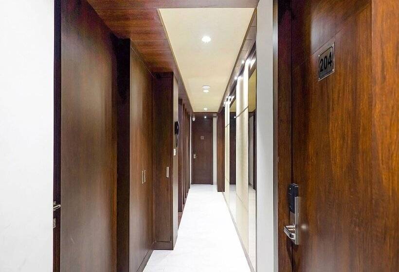 Fabhotel Eros 211   Nr Sreebhumi