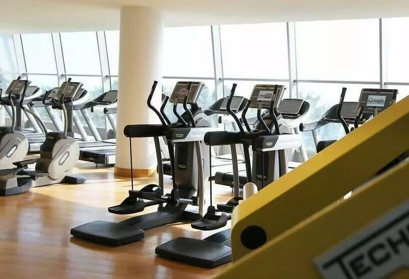 هتل Sport  Torre Del Grifo