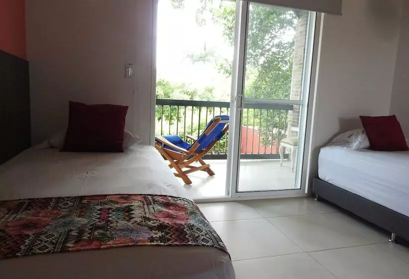 هتل Villa Juana