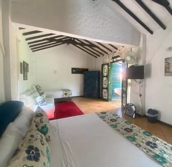 هتل Villa Juana