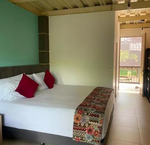 هتل Villa Juana