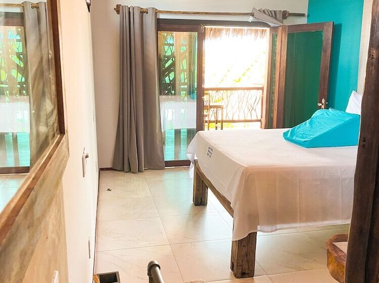 פנסיון 3 Piratas