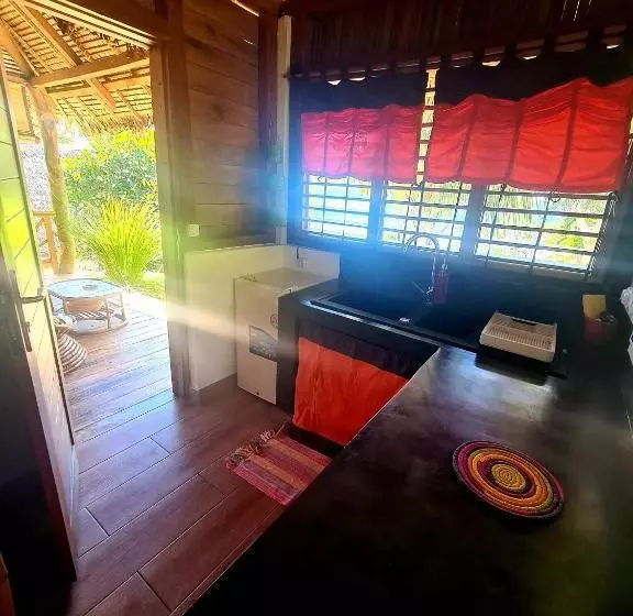 پانسیون Coconut Lodge