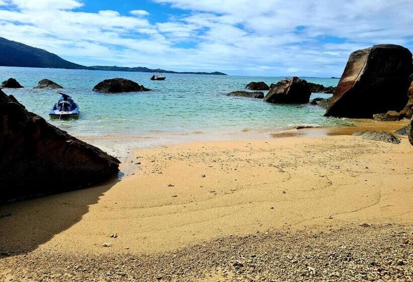 پانسیون Coconut Lodge