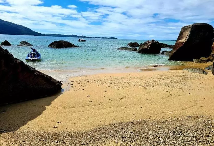 پانسیون Coconut Lodge