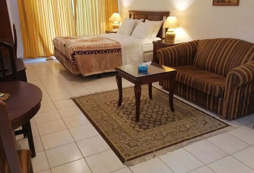 Delmon Suites