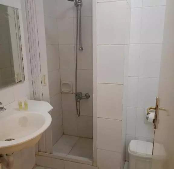 Delmon Suites