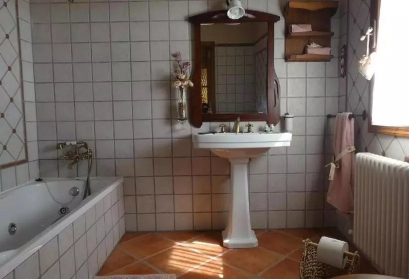 ホテル La Posada Del Isabena