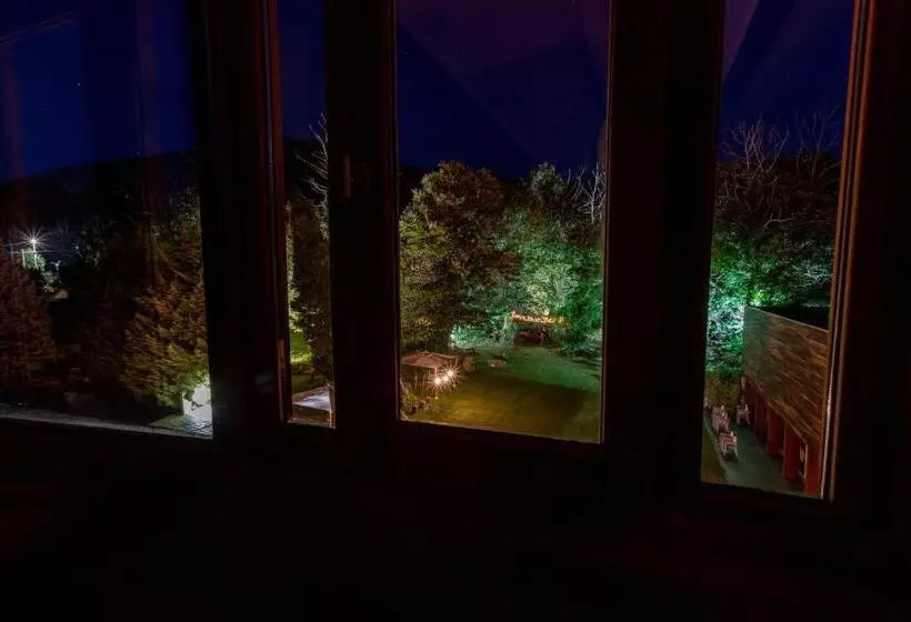 Hotelli No Mad Green