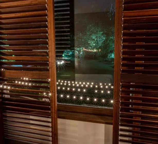 Hotelli No Mad Green