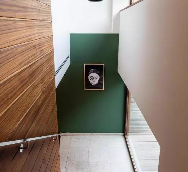 Hotelli No Mad Green