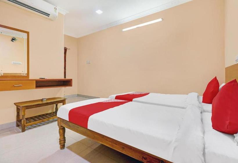 Hotel Oyo 81409 Sivajothi