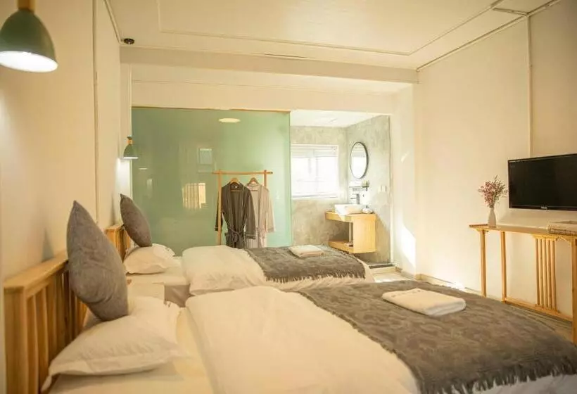 Majatalo 雪湖轻奢民宿 Snowlake Inn