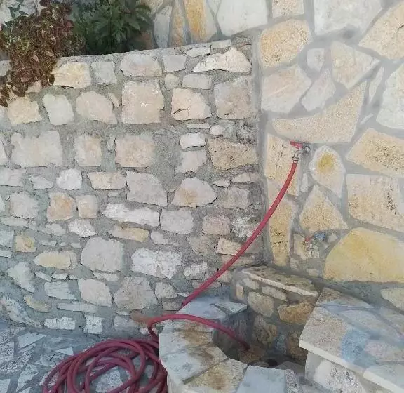پانسیون Vogklis House