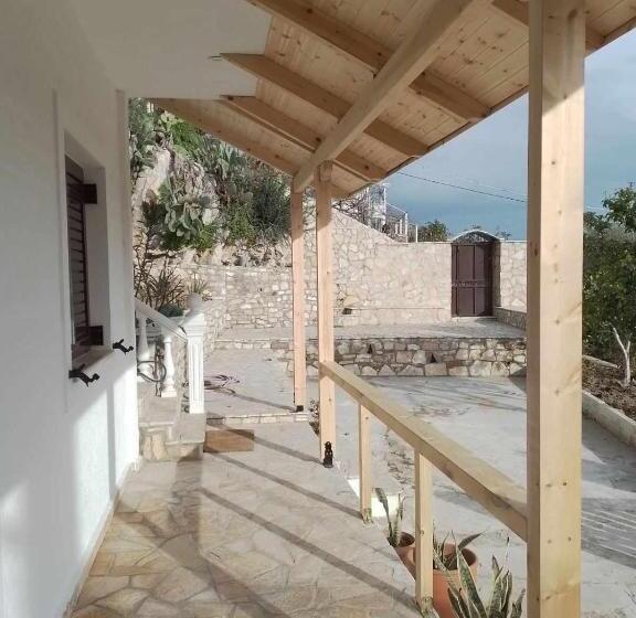 بنسيون Vogklis House