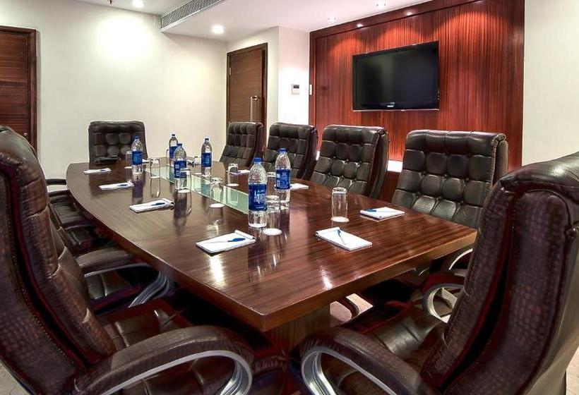 בית מלון כפרי Starwood  & Resort