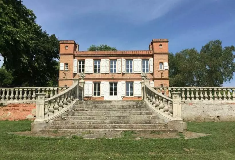 ベッドアンドブレックファースト Château Ratou