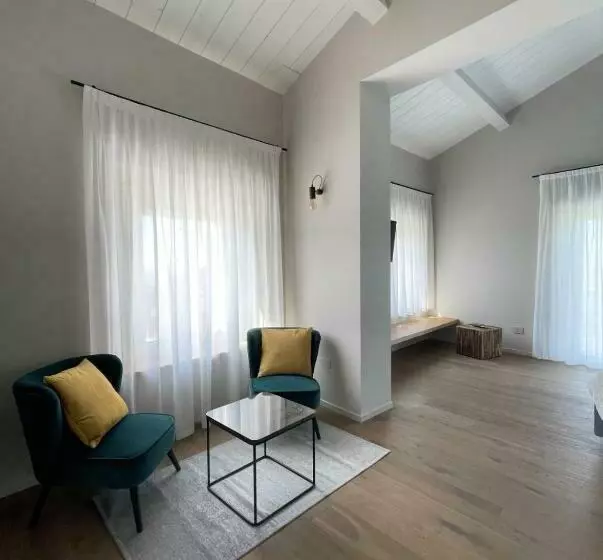 هتل Agriturismo La Pedrosa