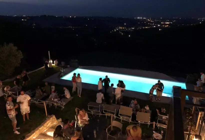 هتل Agriturismo La Pedrosa