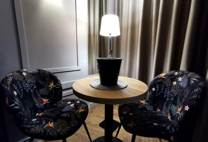 בית מלון כפרי Alnis Boutique Villa