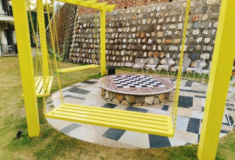 בית מלון כפרי Ataraxia Crestmont Resorts & Spa