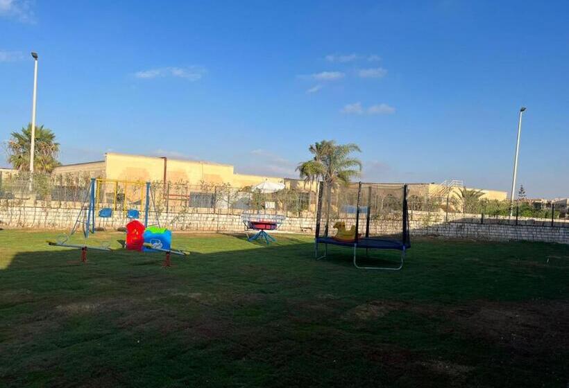 هتل Golden Lake Marina