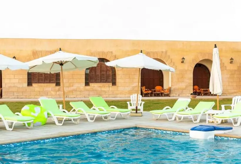 هتل Golden Lake Marina