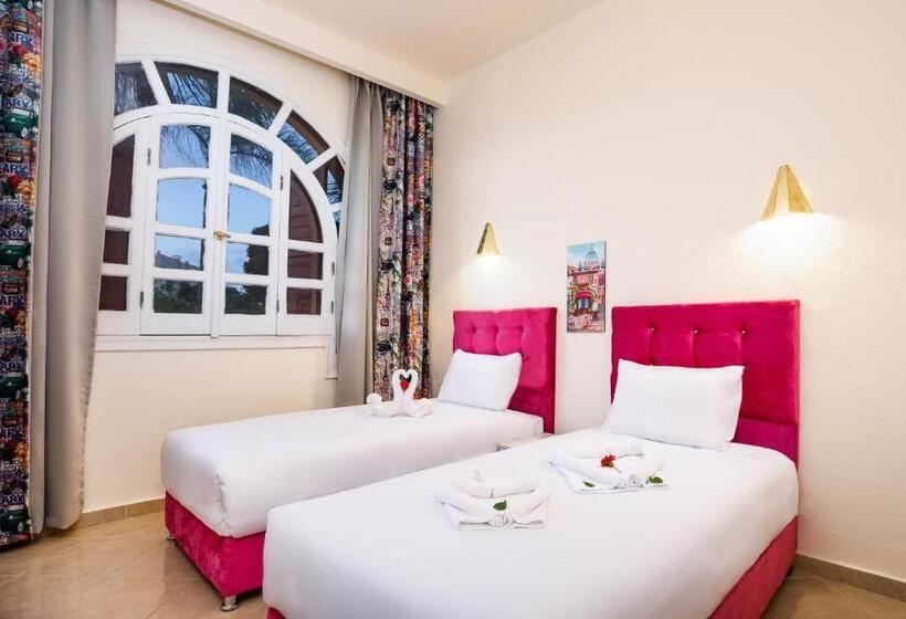 هتل Golden Lake Marina