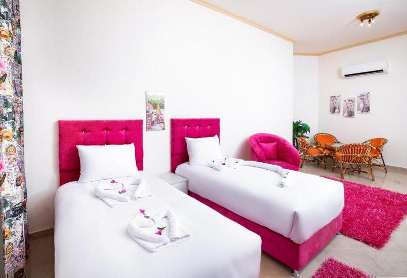 هتل Golden Lake Marina