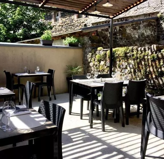 Hotelli Hôtel Restaurant Le Bardière