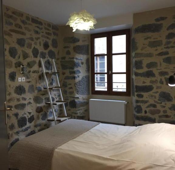 בית מלון כפרי Hôtel Restaurant Le Bardière