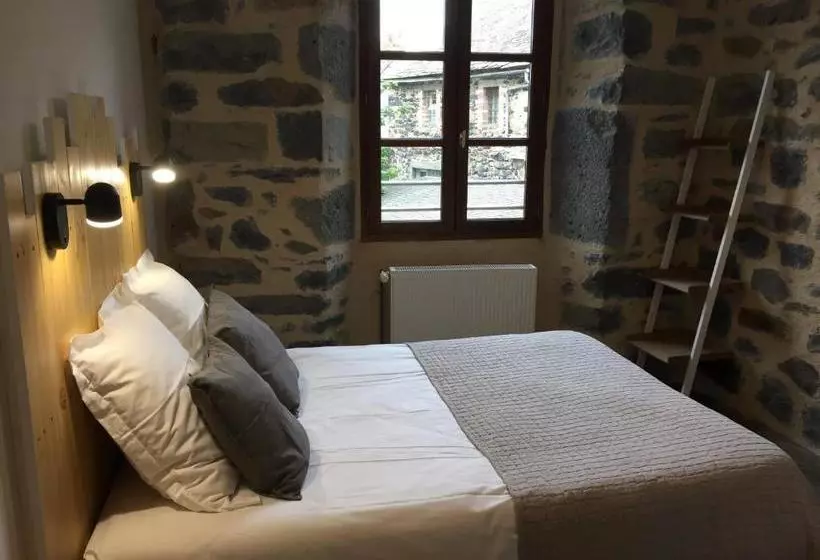 Hotelli Hôtel Restaurant Le Bardière