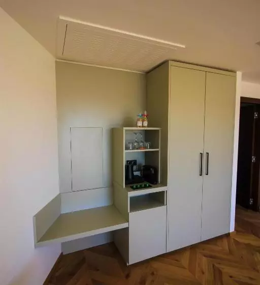 Hotelli Hôtel & Spa Rocabella