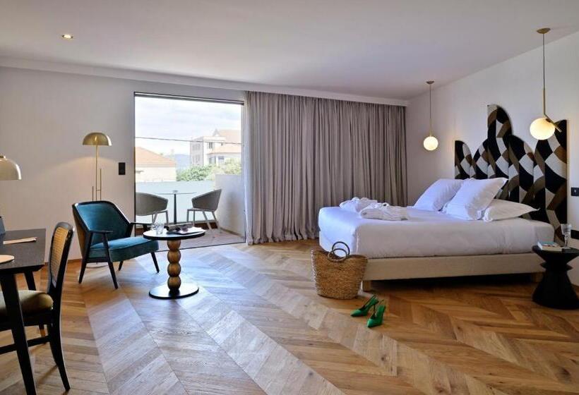 هتل Hôtel & Spa Rocabella