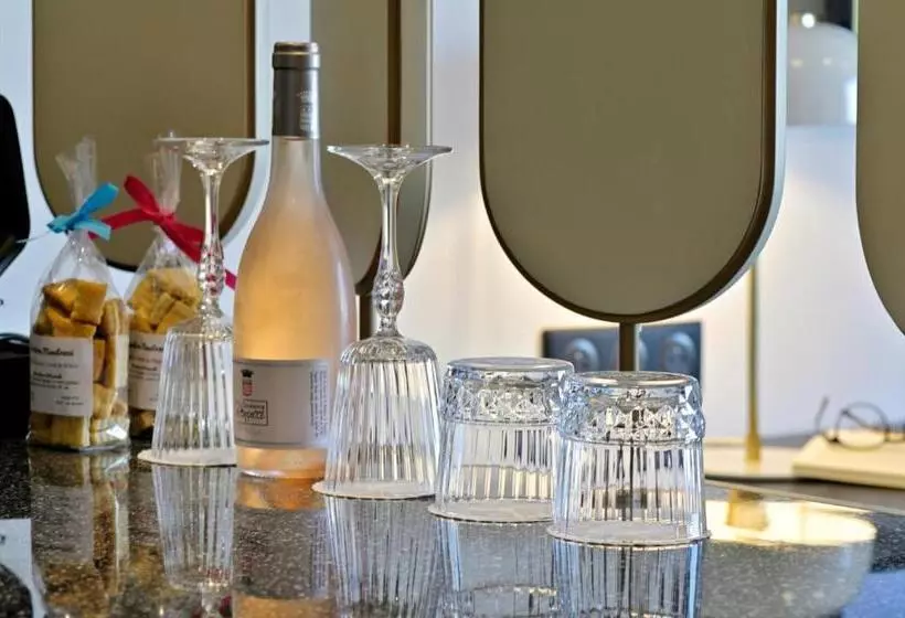 Hotelli Hôtel & Spa Rocabella