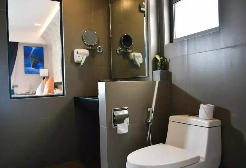 ホテル Triton Prestige Seaview And Spa