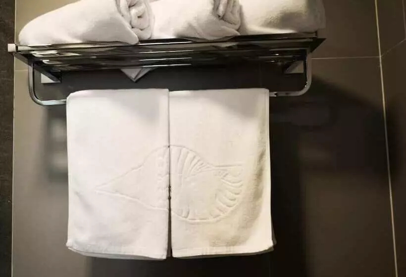 ホテル Triton Prestige Seaview And Spa