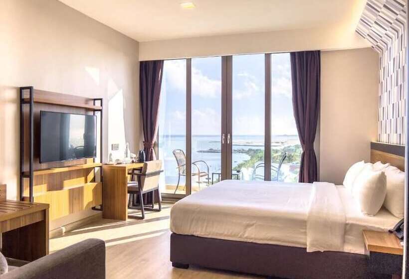 هتل Triton Prestige Seaview And Spa