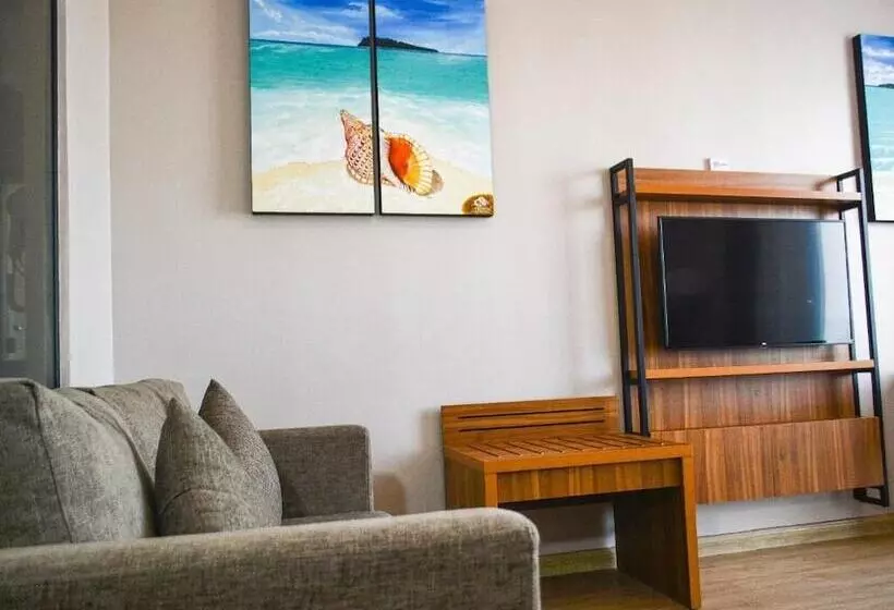 ホテル Triton Prestige Seaview And Spa