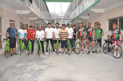 هتل Tourist World