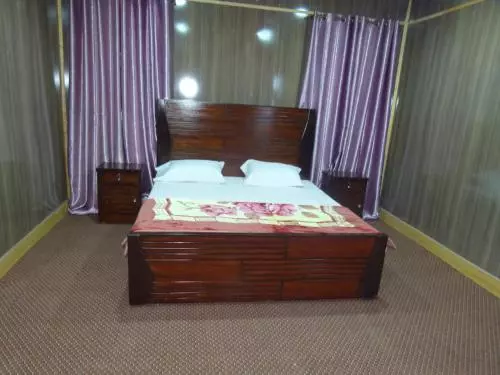 هتل Tourist World