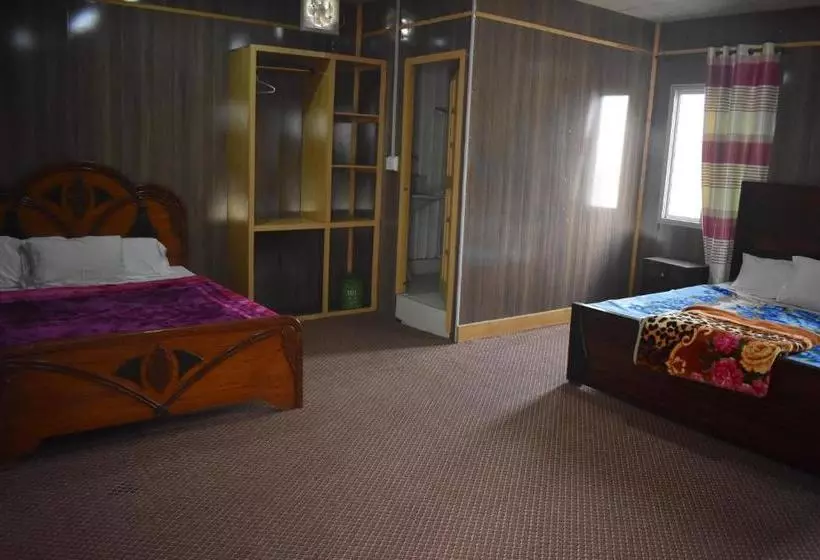 هتل Tourist World