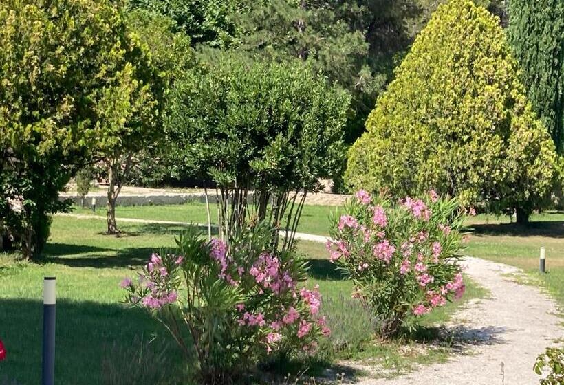 ベッドアンドブレックファースト Mas Galinette