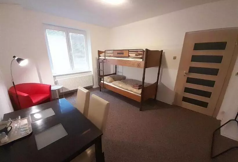 Hostel 26