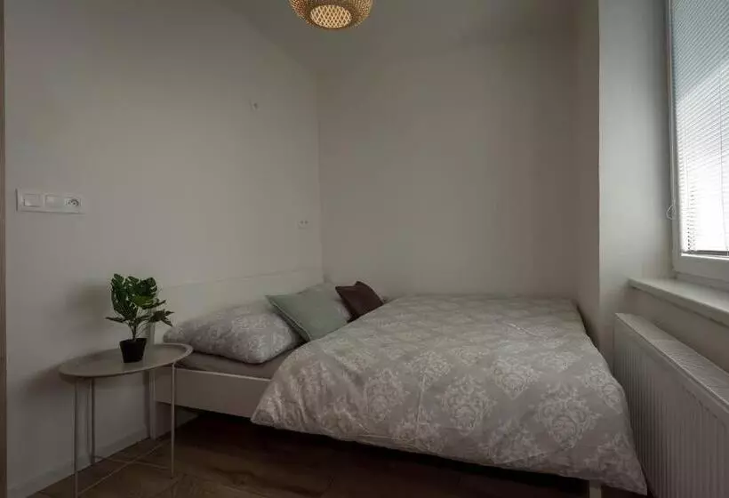 Hostel 26