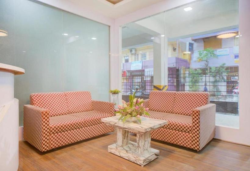 Hotel Collection O 75820 Madras Metro Club, T Nagar