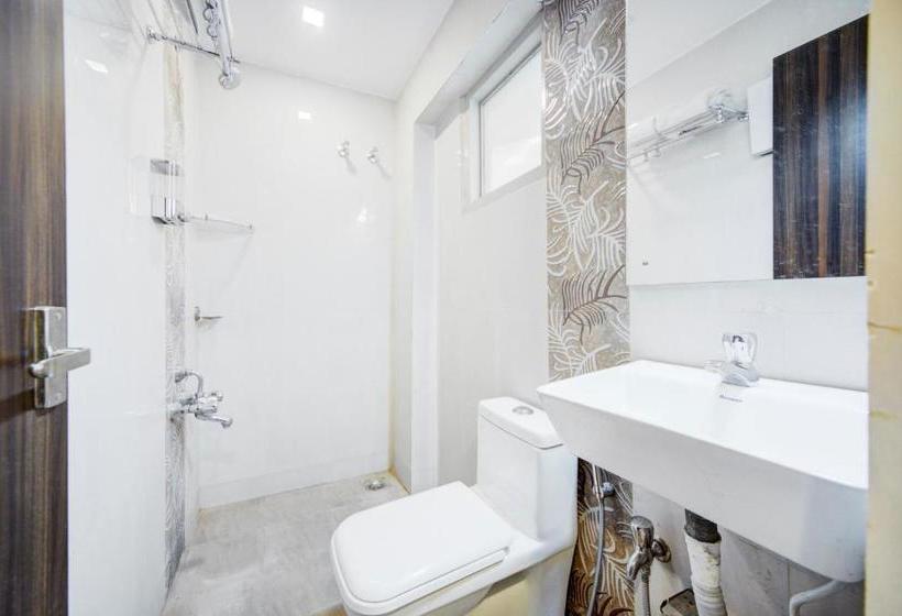 Hotel Collection O 75820 Madras Metro Club, T Nagar