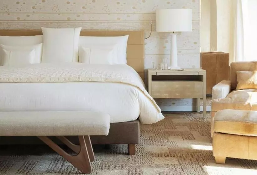 Hôtel Cheval Blanc Paris & Dior Spa Cheval Blanc Paris