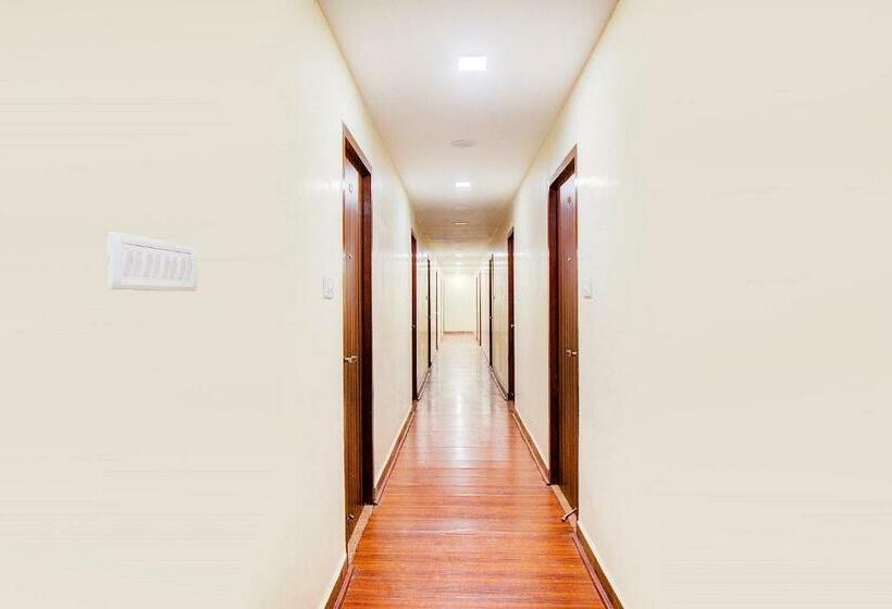 Hotel Collection O 75820 Madras Metro Club, T Nagar